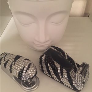 Blinging stapler and tape dispenser